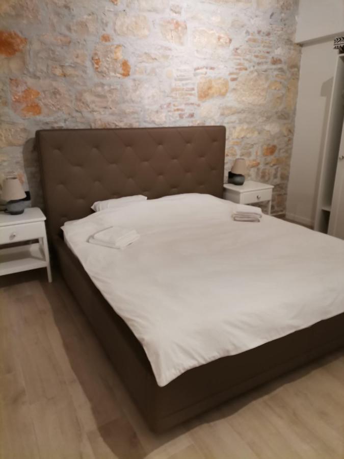 Apartvilla Castropola Экстерьер фото